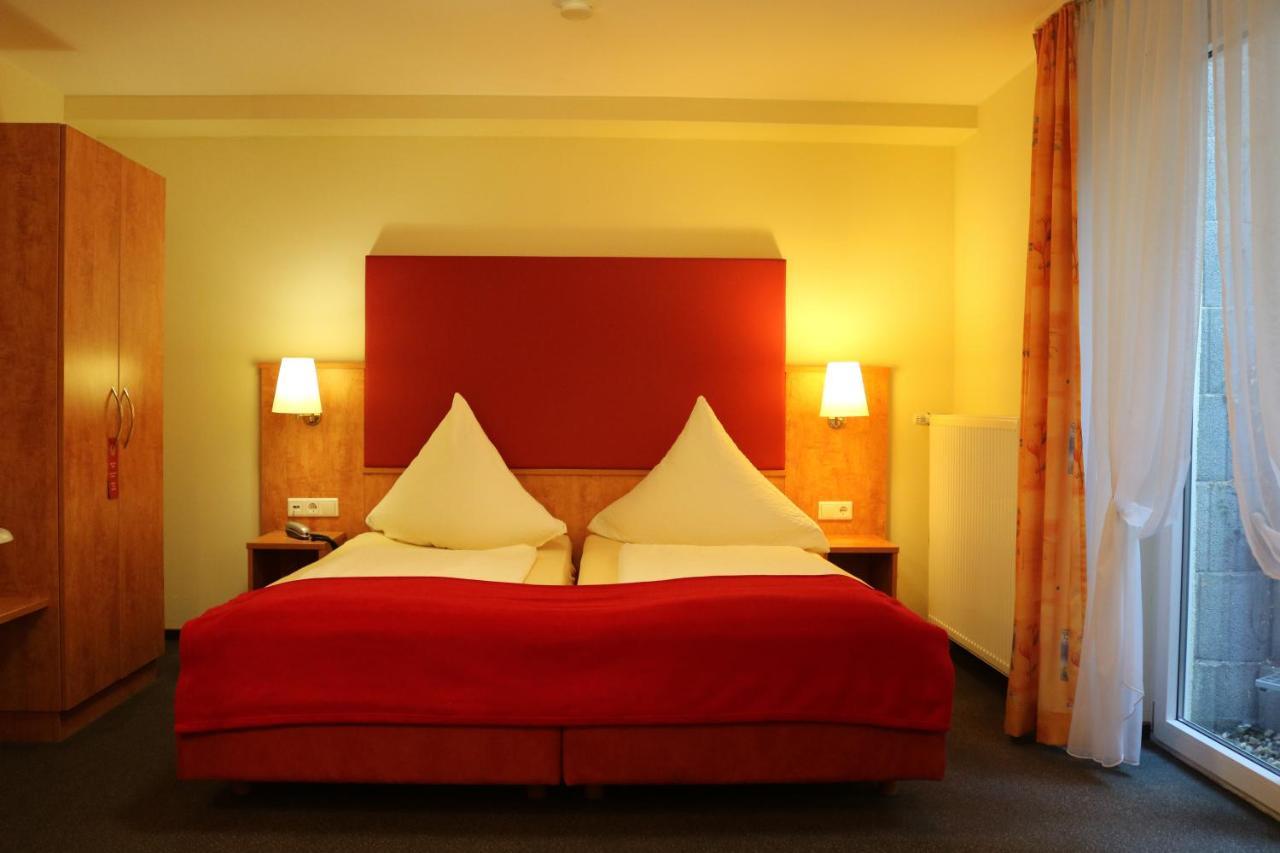 باد شونبورن Hotel Haefner المظهر الخارجي الصورة